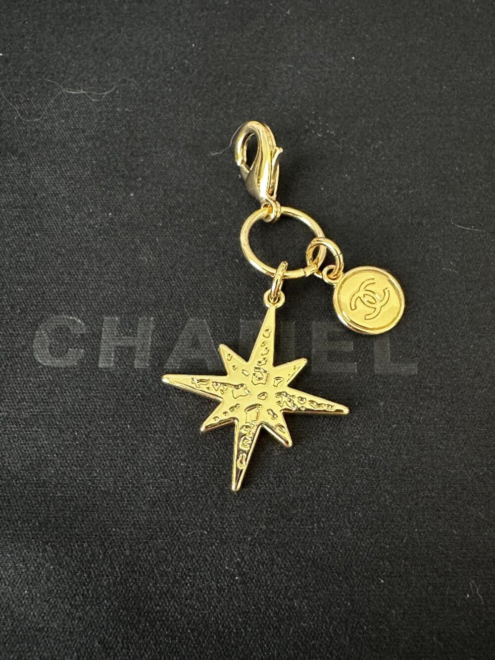 New CHANEL Limited Edition Double Star Charm and Round CC with Clasp